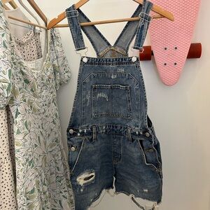 Jean shorts overalls!